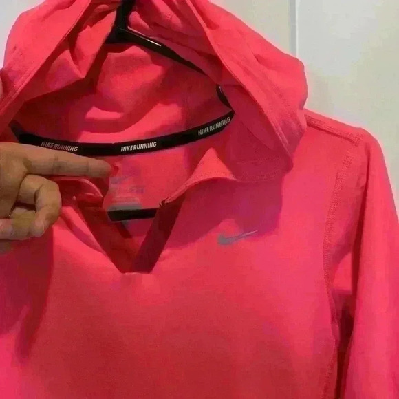 Nike Dri fit Long Sleeve with  Hood - Picture 9 of 11